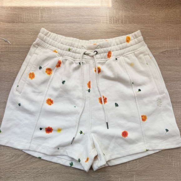 Free People Sprint To The Finish Sweat Shorts FP Movement Printed Floral White - Picture 1 of 11